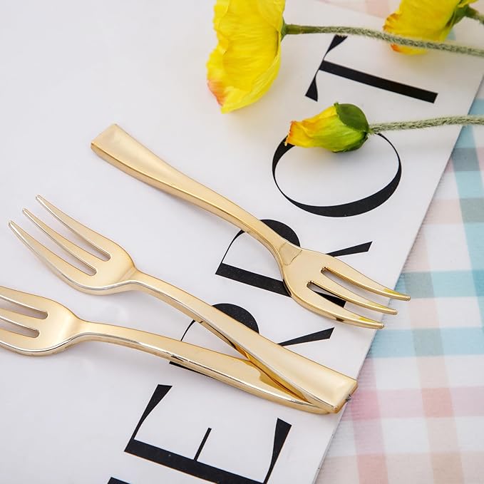 LIYH 100 Pcs Pink Gold Dessert Plates - 100 Pcs Gold Plastic Forks,Cake Plates Disposable with Forks,Appetizer Plates,Bridal Shower Party Plates for Birthday Wedding Party Mothers Day