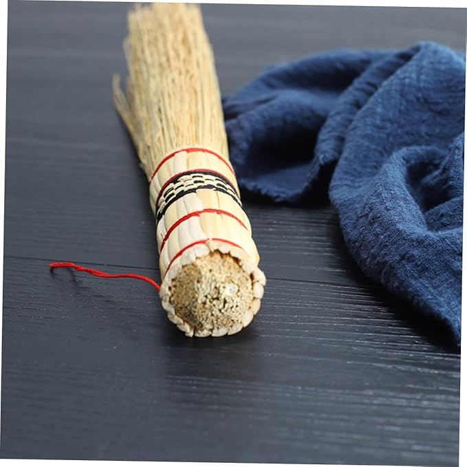 Natural Straw Scrub Brush for Kitchen Cleaning - Long Handle Dish Brush for Pots Pans and Wok - Essential Cleaning Tool for Home Use