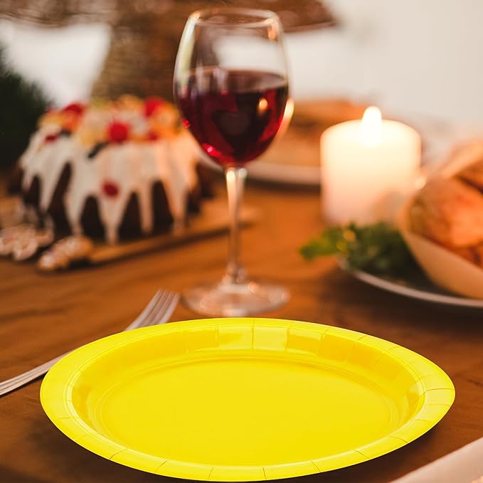 QZYL Disposable Paper Plates Set, 50 PCS Yellow Dinner Paper Plates, Round 9 Inches Party Tableware Pack for Daily Meal Picnic Anniversary Wedding Festival Gathering Party Supplies