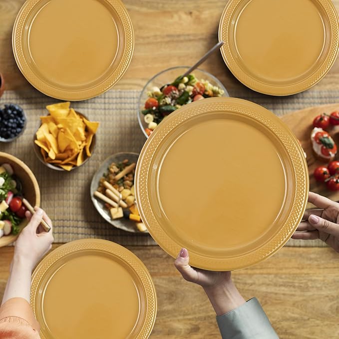 50 Pack Gold Plastic Plates, 7 Inch Disposable Dessert Plates Party Plates for Picnic Travel Birthday Wedding Party Supplies (Gold, 7 Inch)