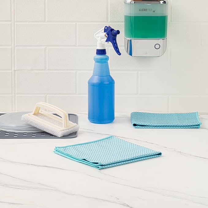Restaurantware - Clean Tek Professional 15.7 x 15.7 Inch Glass Cleaning Cloth, 1 Reusable Cleaning Cloth - Diamond Weave, Dual Side, Light Blue Microfiber Absorbent Cleaning Cloth, for Quick Cleaning