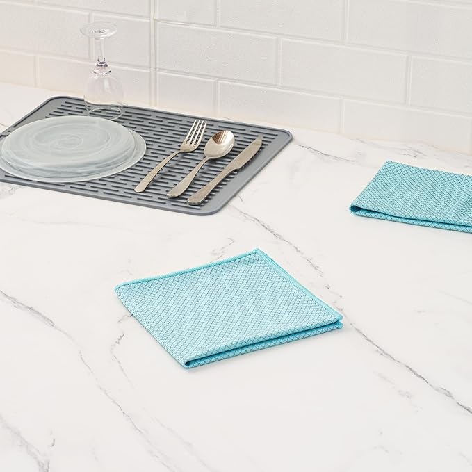 Restaurantware - Clean Tek Professional 15.7 x 15.7 Inch Glass Cleaning Cloth, 1 Reusable Cleaning Cloth - Diamond Weave, Dual Side, Light Blue Microfiber Absorbent Cleaning Cloth, for Quick Cleaning