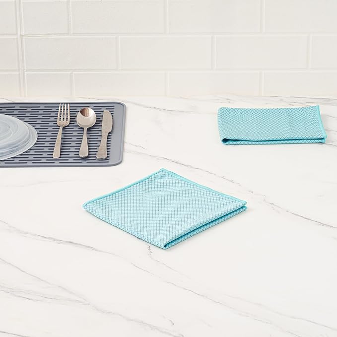 Restaurantware - Clean Tek Professional 15.7 x 15.7 Inch Glass Cleaning Cloth, 1 Reusable Cleaning Cloth - Diamond Weave, Dual Side, Light Blue Microfiber Absorbent Cleaning Cloth, for Quick Cleaning