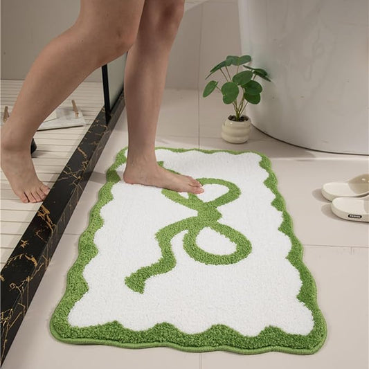Green Scalloped Bathroom Mat 26x18, Soft Absorbent Bath Mats, Machine Washable Microfiber Floor Mats for Bathroom Tubs, Sinks and Showers