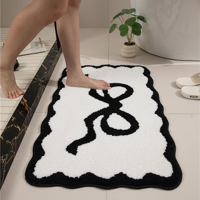 Black Scalloped Bathroom Mat 26x18, Soft Absorbent Bath Mats, Machine Washable Microfiber Floor Mats for Bathroom Tubs, Sinks and Showers