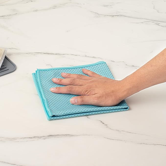 Restaurantware - Clean Tek Professional 15.7 x 15.7 Inch Glass Cleaning Cloth, 1 Reusable Cleaning Cloth - Diamond Weave, Dual Side, Light Blue Microfiber Absorbent Cleaning Cloth, for Quick Cleaning