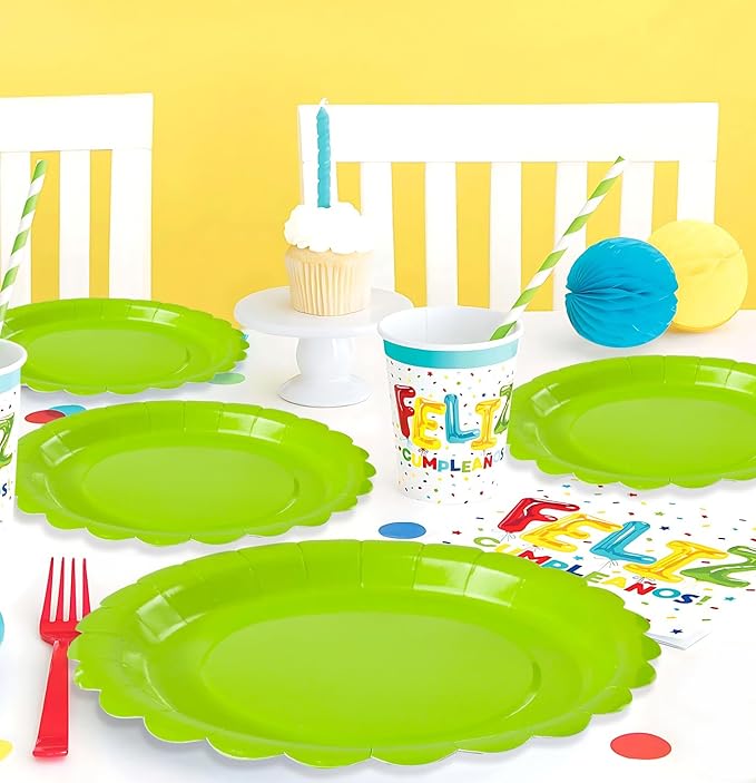 HEIPINIUYE 25 Pieces Lime Green Paper Plates 7 Inch Green Scalloped Plates Disposable Dinner Plates for Wedding Baby Shower Birthday Halloween Party Dessert Plates