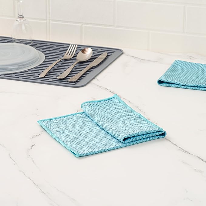 Restaurantware - Clean Tek Professional 15.7 x 15.7 Inch Glass Cleaning Cloth, 1 Reusable Cleaning Cloth - Diamond Weave, Dual Side, Light Blue Microfiber Absorbent Cleaning Cloth, for Quick Cleaning