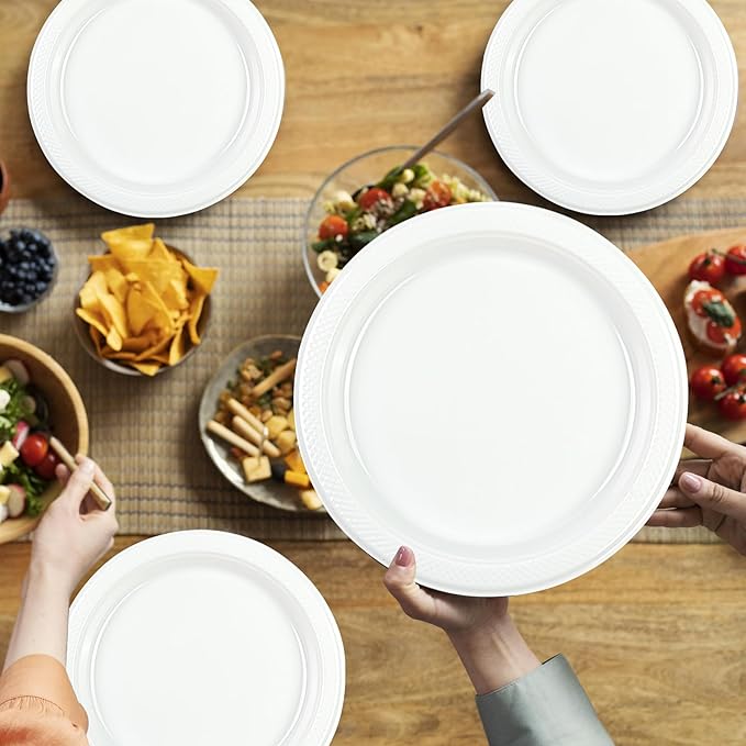 50PCS White Plastic Plates, 7 Inch Disposable Dessert Plates Cake Plates for Picnic Birthday Wedding Party Supplies (White, 7 Inch)