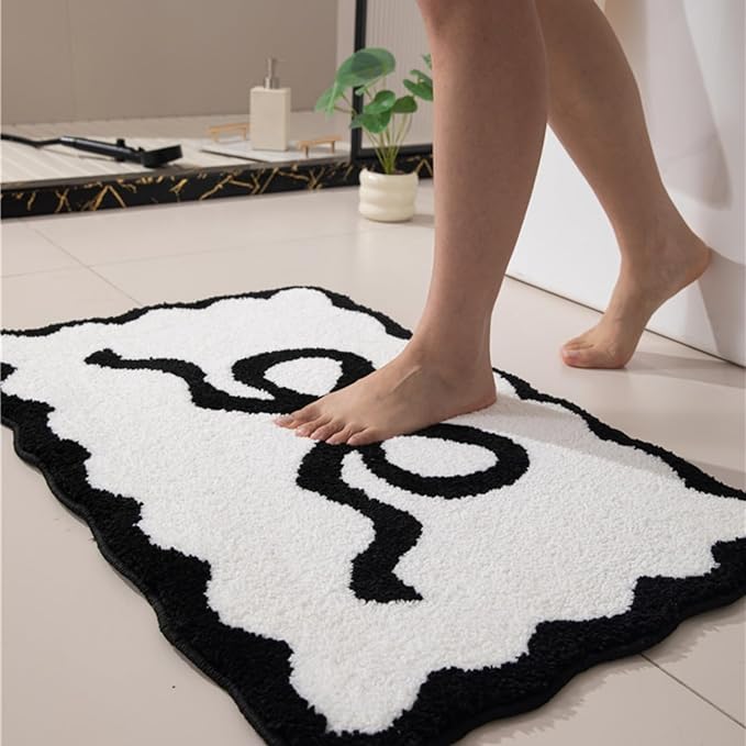 Black Scalloped Bathroom Mat 32x20, Soft Absorbent Bath Mats, Machine Washable Microfiber Floor Mats for Bathroom Tubs, Sinks and Showers