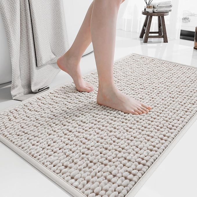 Bathroom Rugs Mat 20x32, Extra Soft Absorbent Chenille Bath Rug, Non Slip PVC Backing Washable Quick Dry Bath Mats for Bathroom Fit Under Door, Tub, Shower, Sink, Home Decor Accessories Beige