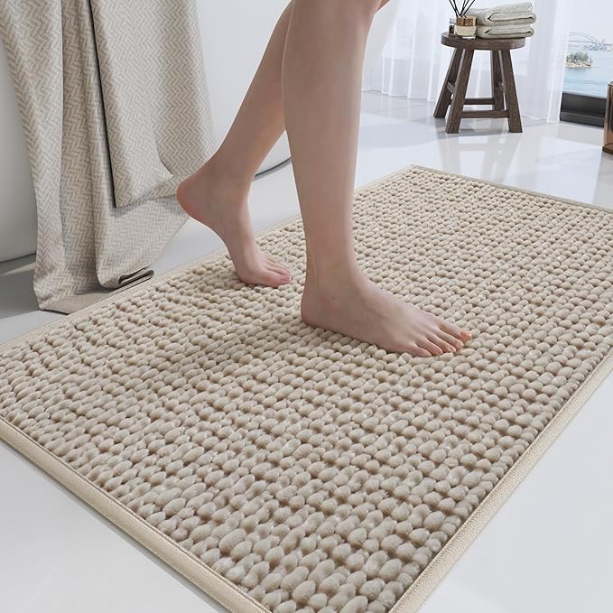 Bathroom Rugs Mat 20x32, Extra Soft Absorbent Chenille Bath Rug, Non Slip PVC Backing Washable Quick Dry Bath Mats for Bathroom Fit Under Door, Tub, Shower, Sink, Home Decor Accessories Brown