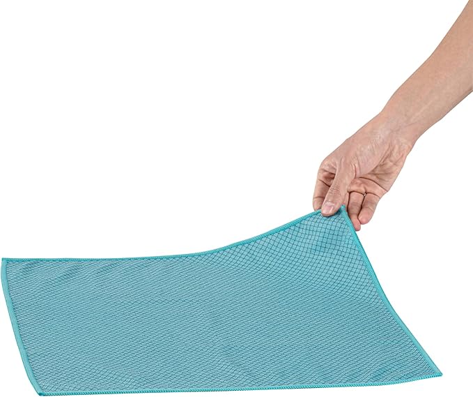 Restaurantware - Clean Tek Professional 15.7 x 15.7 Inch Glass Cleaning Cloth, 1 Reusable Cleaning Cloth - Diamond Weave, Dual Side, Light Blue Microfiber Absorbent Cleaning Cloth, for Quick Cleaning