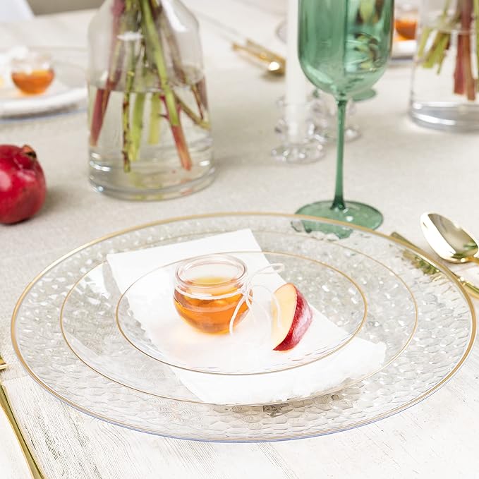 PLASTICPRO 30 Pack Hammered Plastic Plates Heavyweight Disposable Plastic Plates Elegant Clear Hammered Rim Platsic Party Dishes (Hamered Clear With Gold Rim, 9'' INCH PLATES)