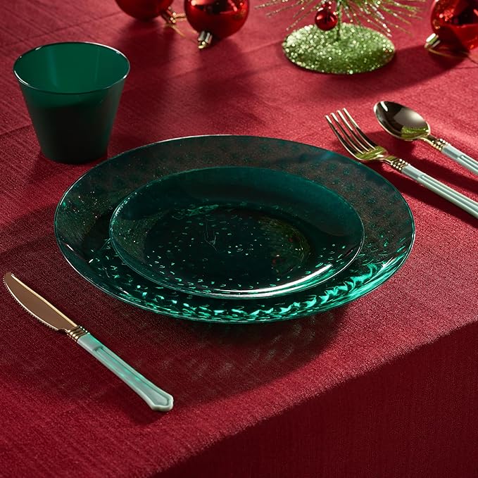 PLASTICPRO 30 Pack Hammered Plastic Plates Heavyweight Disposable Plastic Plates Elegant Green Platsic Party Dishes (Hammered green Christmass, 10'' INCH PLATES)