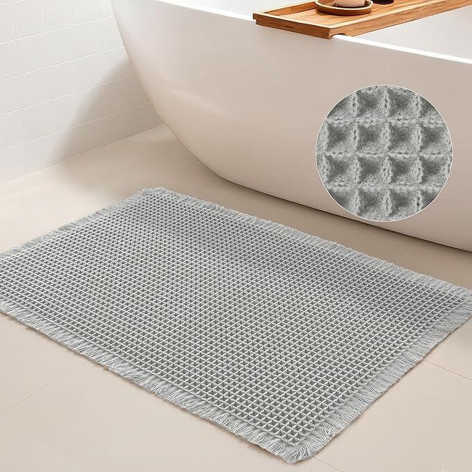 DWCN Grey Waffle Bathroom Mat, Boho Bath Rugs Super Absorbent Non Slip Bath Mats for Bathroom Floor, Ultra Soft Farmhouse Shower Mats for Tub and Shower, 20 x 32 Inch