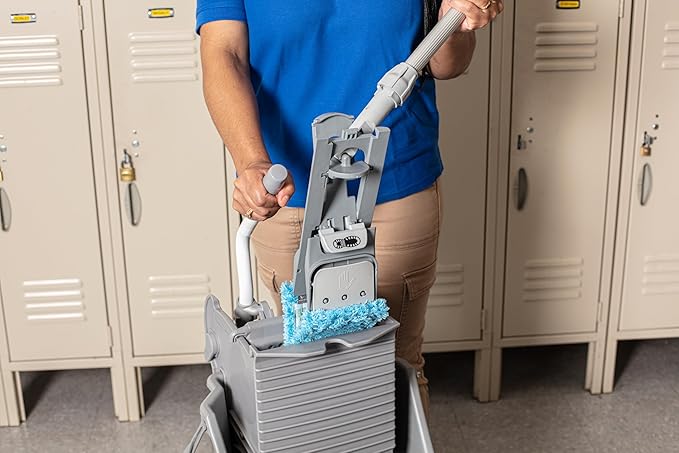Unger Commercial SmartColor Floor Pack - 32qt/8gal Dual Bucket Cleaning System and Microfiber Mop - Side-Press Wringer for Clean/Dirty Water Separation, Gray - SCFPG