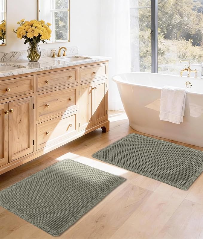 DWCN Olive Green Waffle Bathroom Mat Set, Super Absorbent Non Slip Bath Rug Set for Bathroom Floor, Shower Mats 2 Piece for Tub, Washable Kitchen Rugs for Farmhouse Boho Home Decor, 20 x 32 Inch