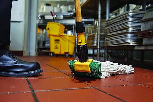 Rubbermaid Commercial Products Gripper 60" Wood Wet Mop Handle, Natural, for Professional/Industrial Floor Cleaning, Compatible with 5" Headband Mops
