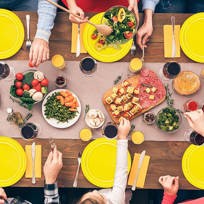 QZYL Disposable Paper Plates Set, 50 PCS Yellow Dinner Paper Plates, Round 9 Inches Party Tableware Pack for Daily Meal Picnic Anniversary Wedding Festival Gathering Party Supplies