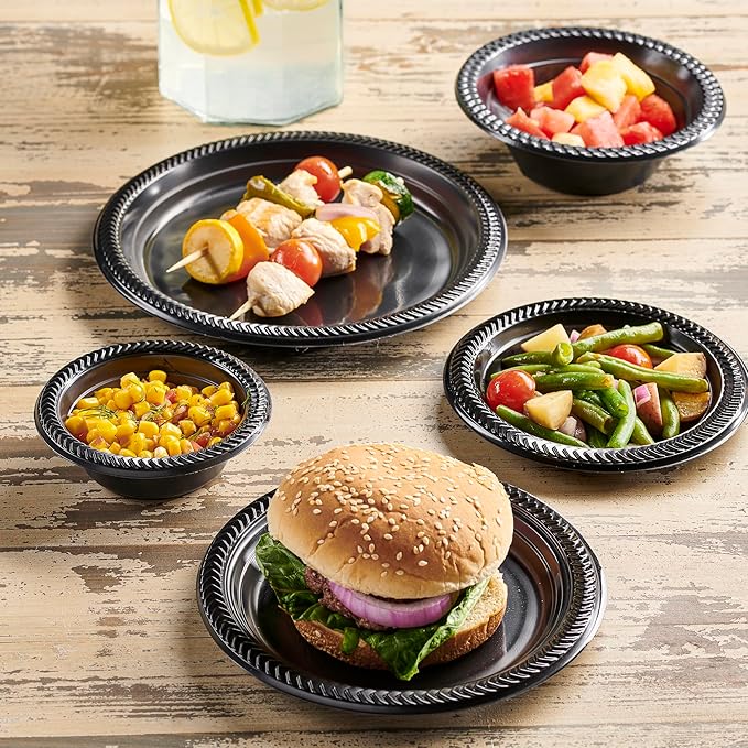 PLASTICPRO 200 PCS Black Plastic Plates Light Weight 6 Inch Plastic Dessert Plates Black Plates Disposable for Party and Wedding