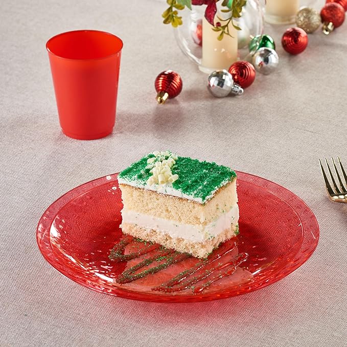 PLASTICPRO 30 Pack Hammered Plastic Plates Heavyweight Disposable Plastic Plates Elegant Red Platsic Party Dishes (Hammered Red Christmass, 9'' INCH PLATES)